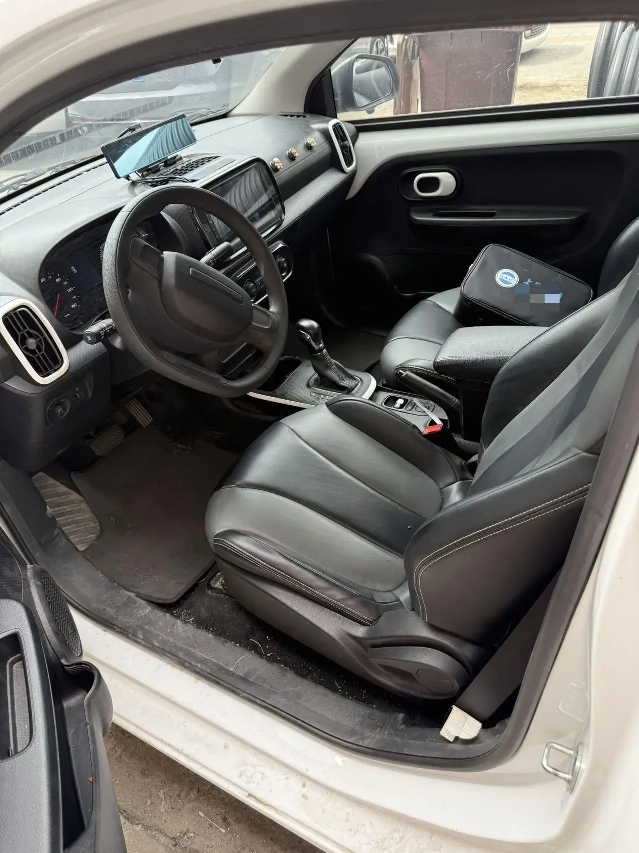 2022 ROEWE CLEVER thumbnail 4