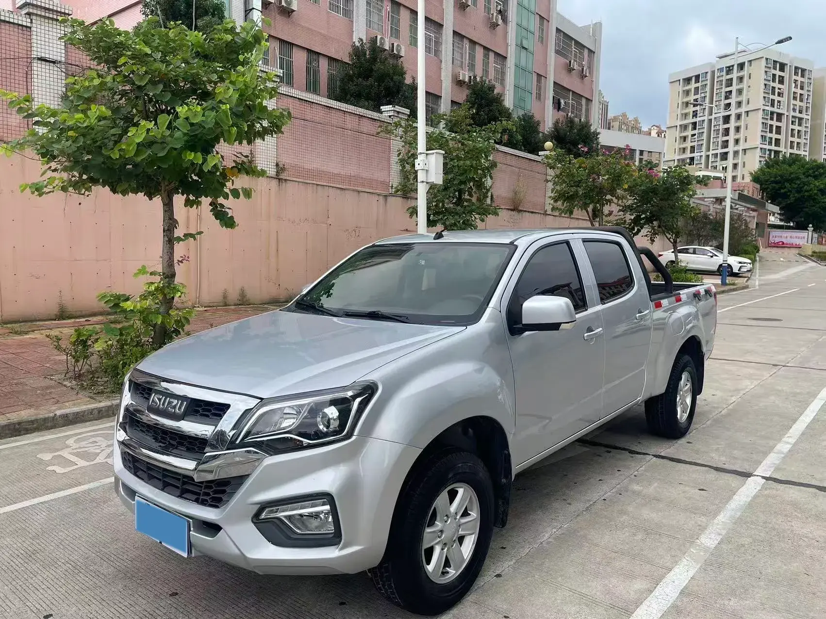 2022 ISUZU JIM view 1