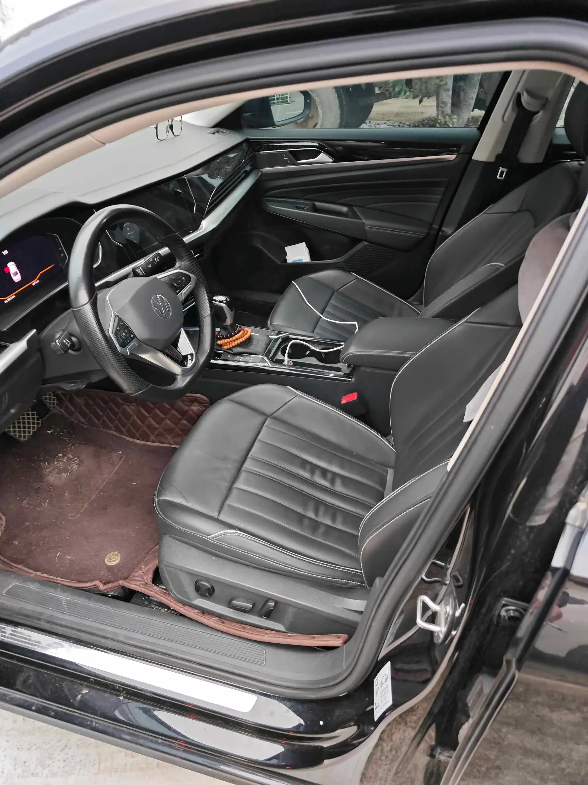 2022 VOLKSWAGEN PASSAT thumbnail 2