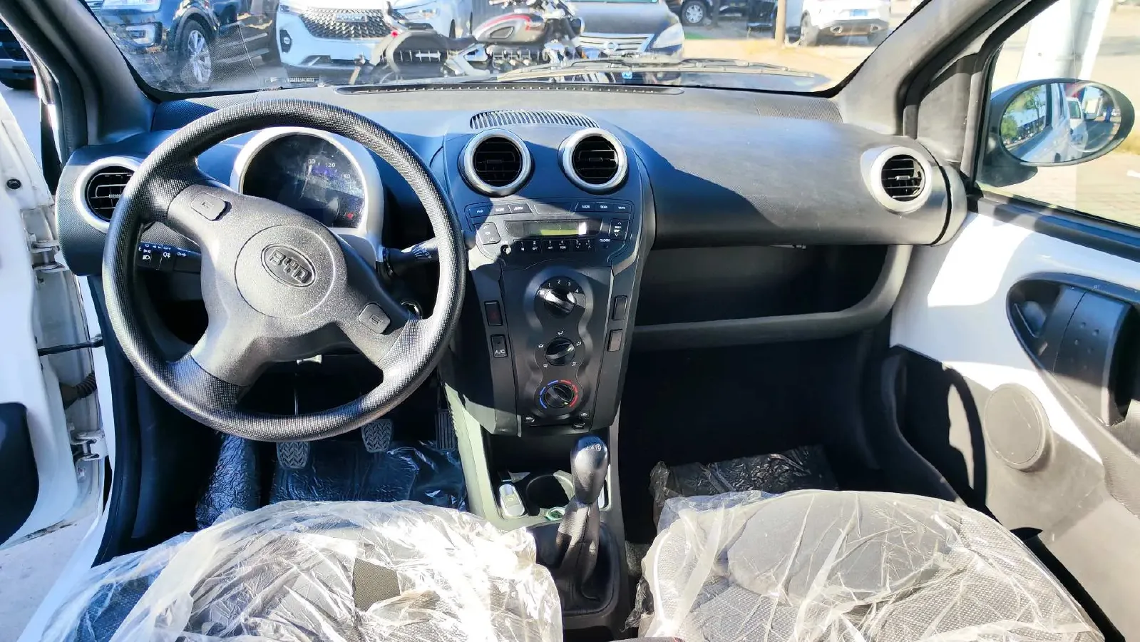 2015 BYD F0 1.0L 68HP L3 5MT,autocango,china used car exporter,china ev exporter,chinese used car exporter,chinese used ev exporter