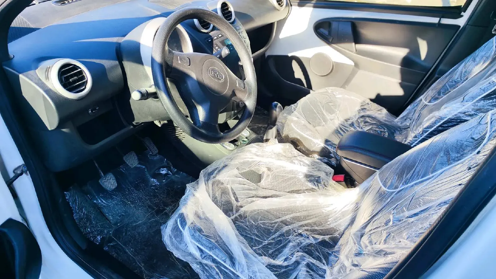 2015 BYD F0 1.0L 68HP L3 5MT,autocango,china used car exporter,china ev exporter,chinese used car exporter,chinese used ev exporter