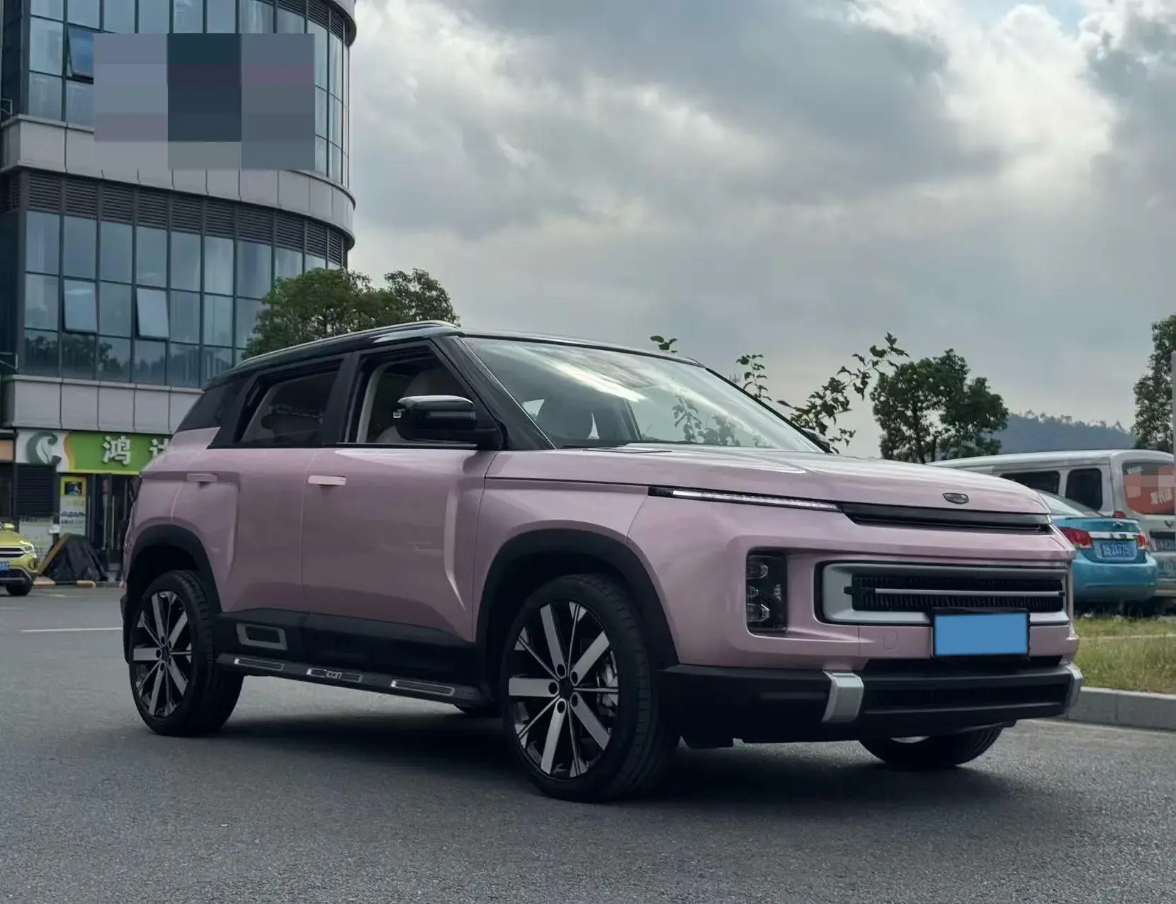 2023 GEELY ICON thumbnail 3