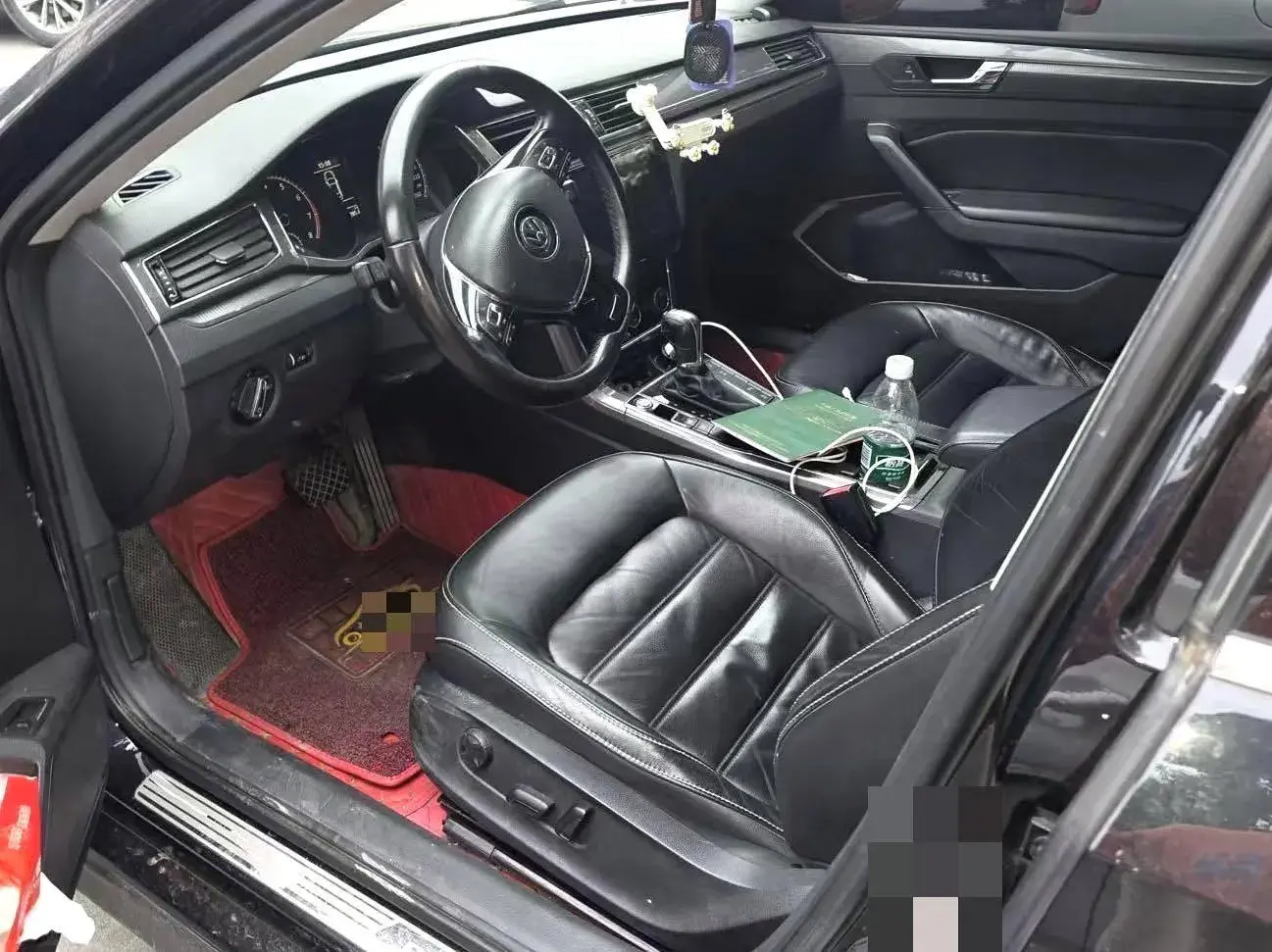 2017 VOLKSWAGEN PASSAT thumbnail 3