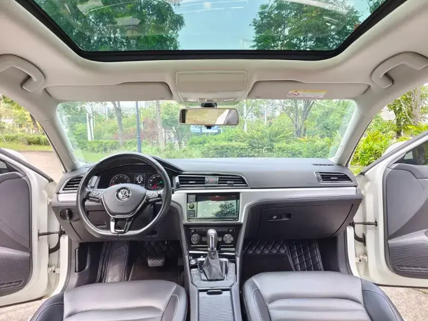 2019 VOLKSWAGEN LAMANDO thumbnail 4