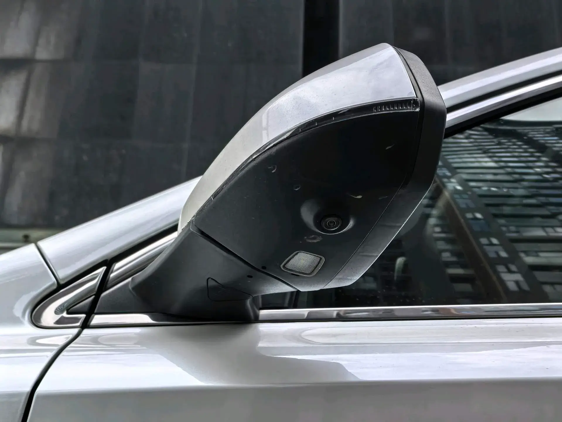 2017 ROEWE RX5 thumbnail 3