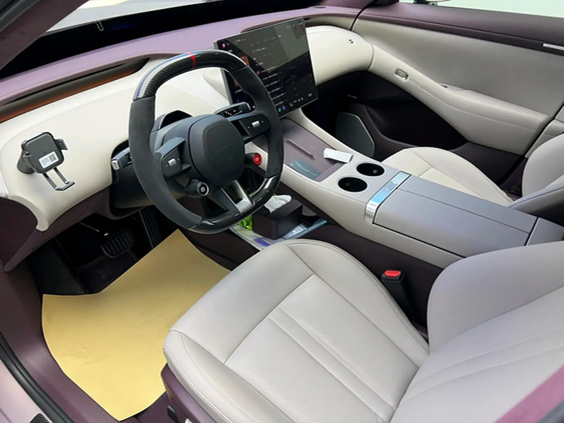 2025 MI YU7 thumbnail 3