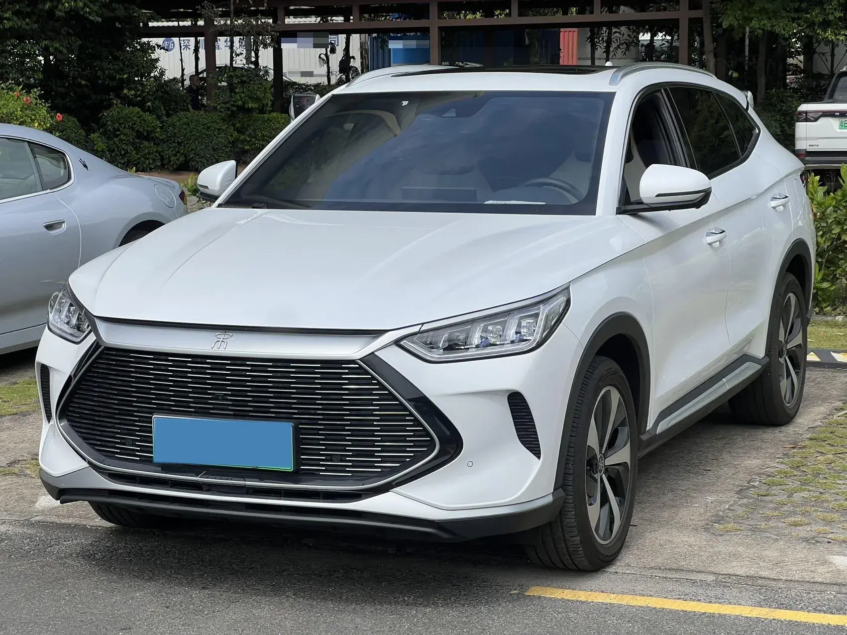 2022 BYD SONG view 1