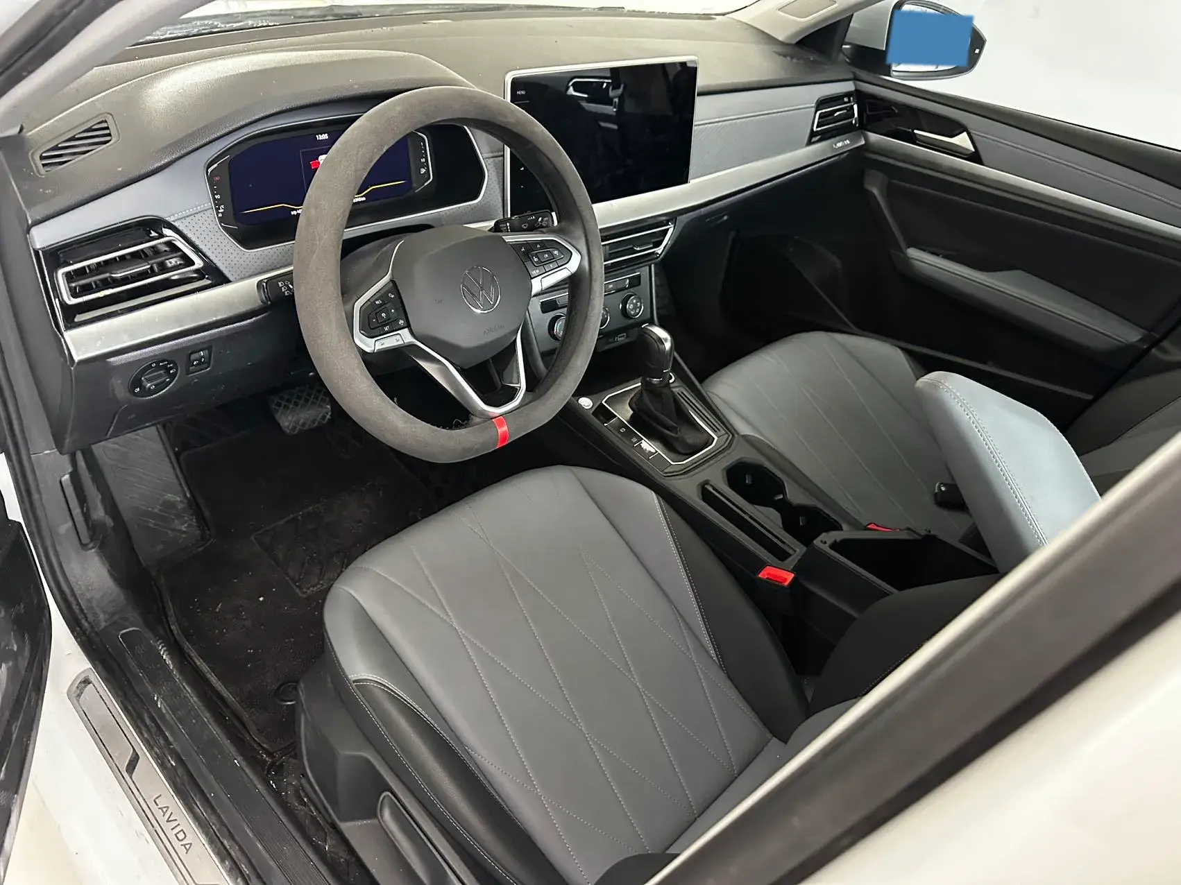 2024 VOLKSWAGEN LAVIDA thumbnail 4