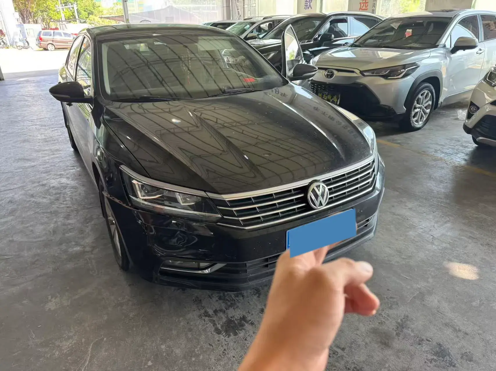 2015 VOLKSWAGEN PASSAT thumbnail 2