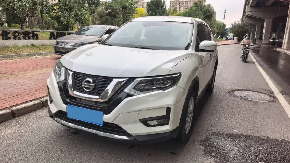 2021 Nissan X-Trail 2.0L 151HP L4 CVT