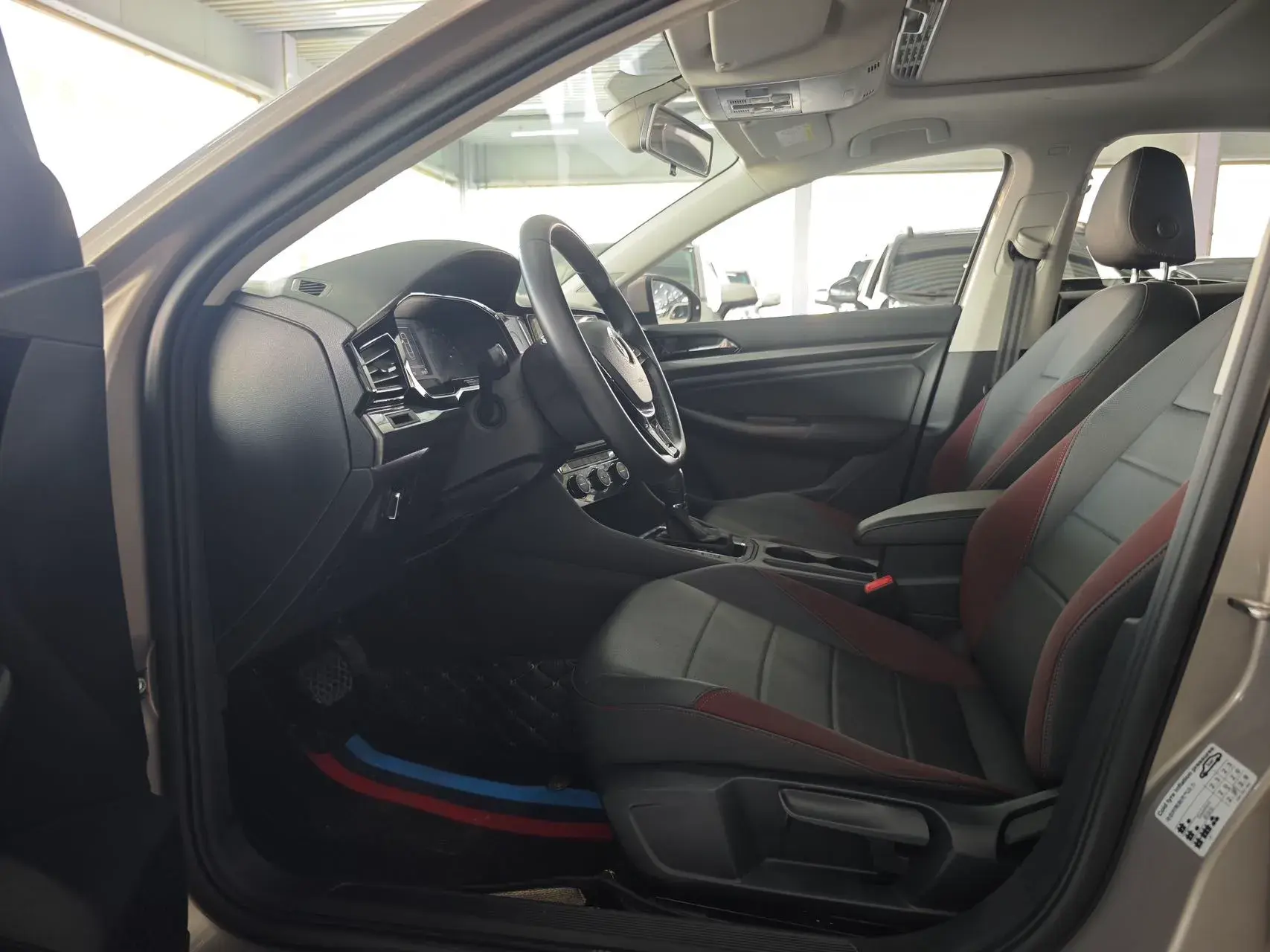 2019 VOLKSWAGEN BORA thumbnail 4