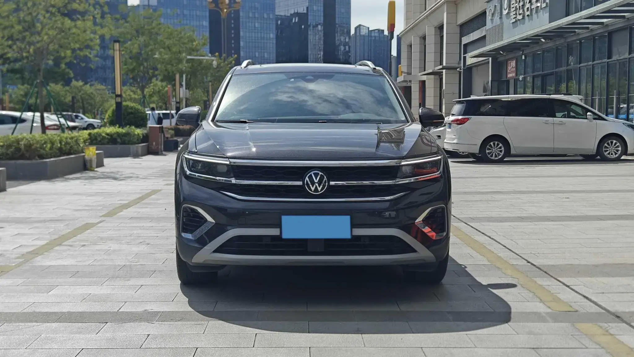 2023 VOLKSWAGEN TALAGON thumbnail 2