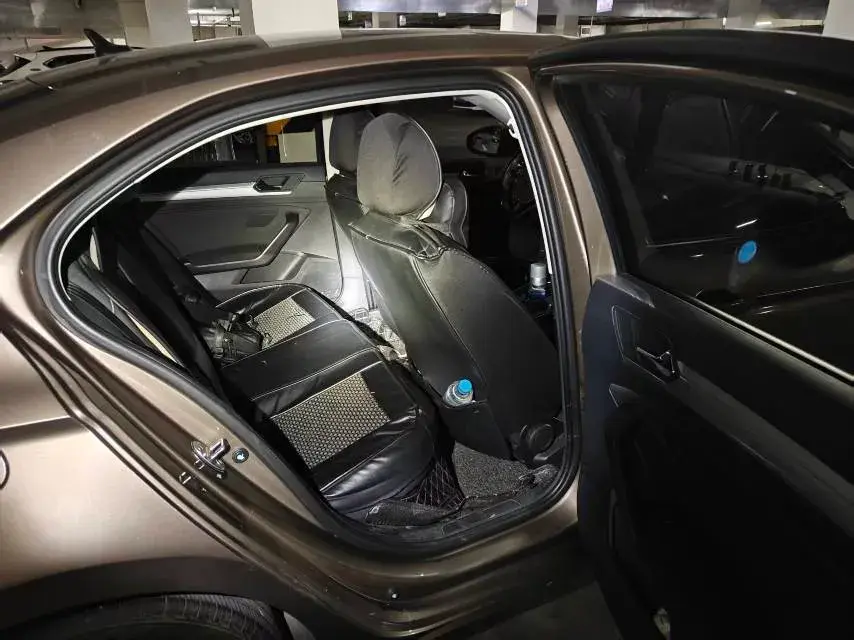 2019 VOLKSWAGEN LAMANDO thumbnail 3