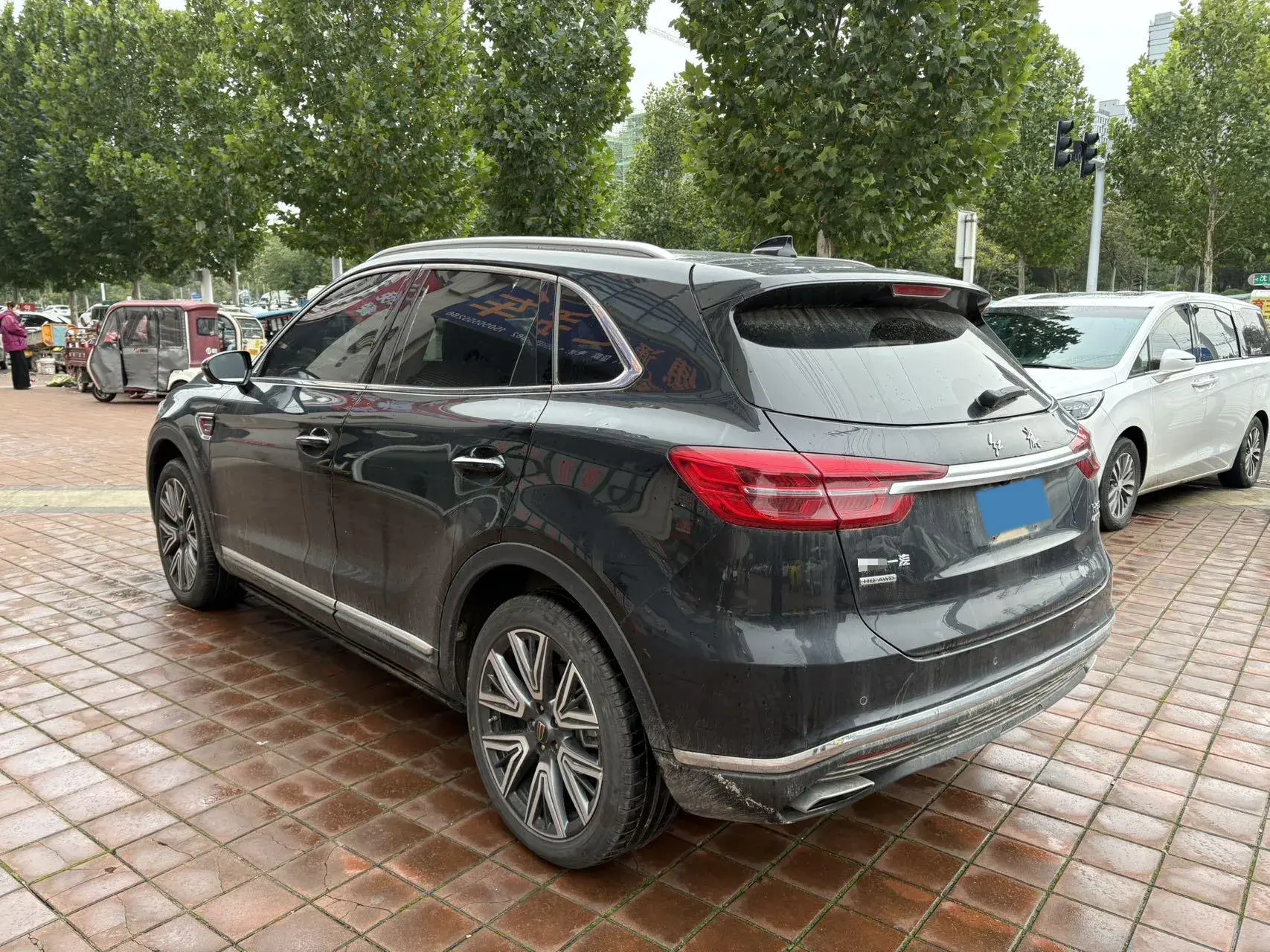 2022 HONGQI HS5 thumbnail 2