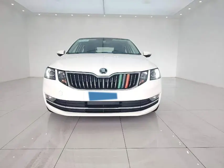 2018 SKODA OCTAVIA thumbnail 2