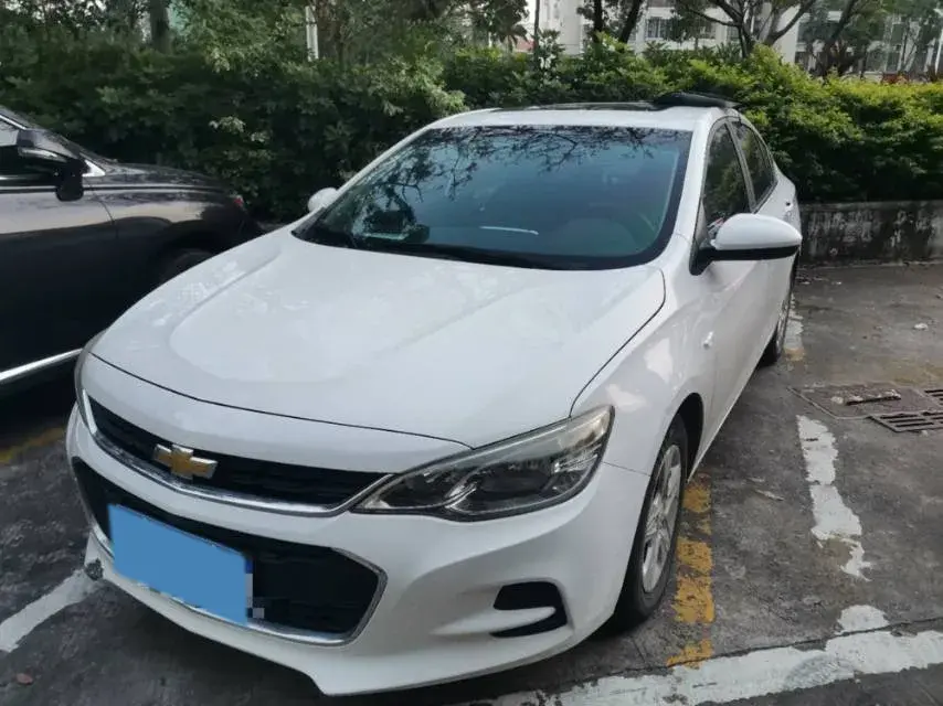 2019 CHEVROLET CAVALIER view 1