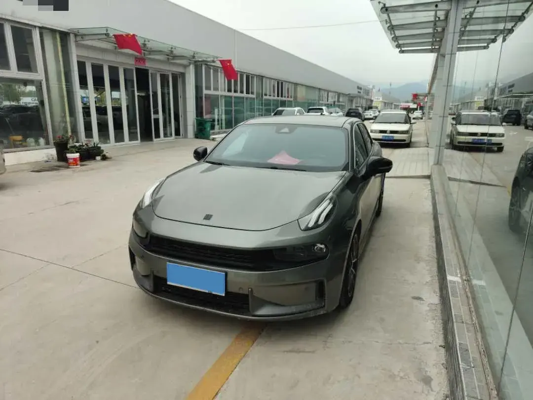 2022 LYNK&CO 03 view 1