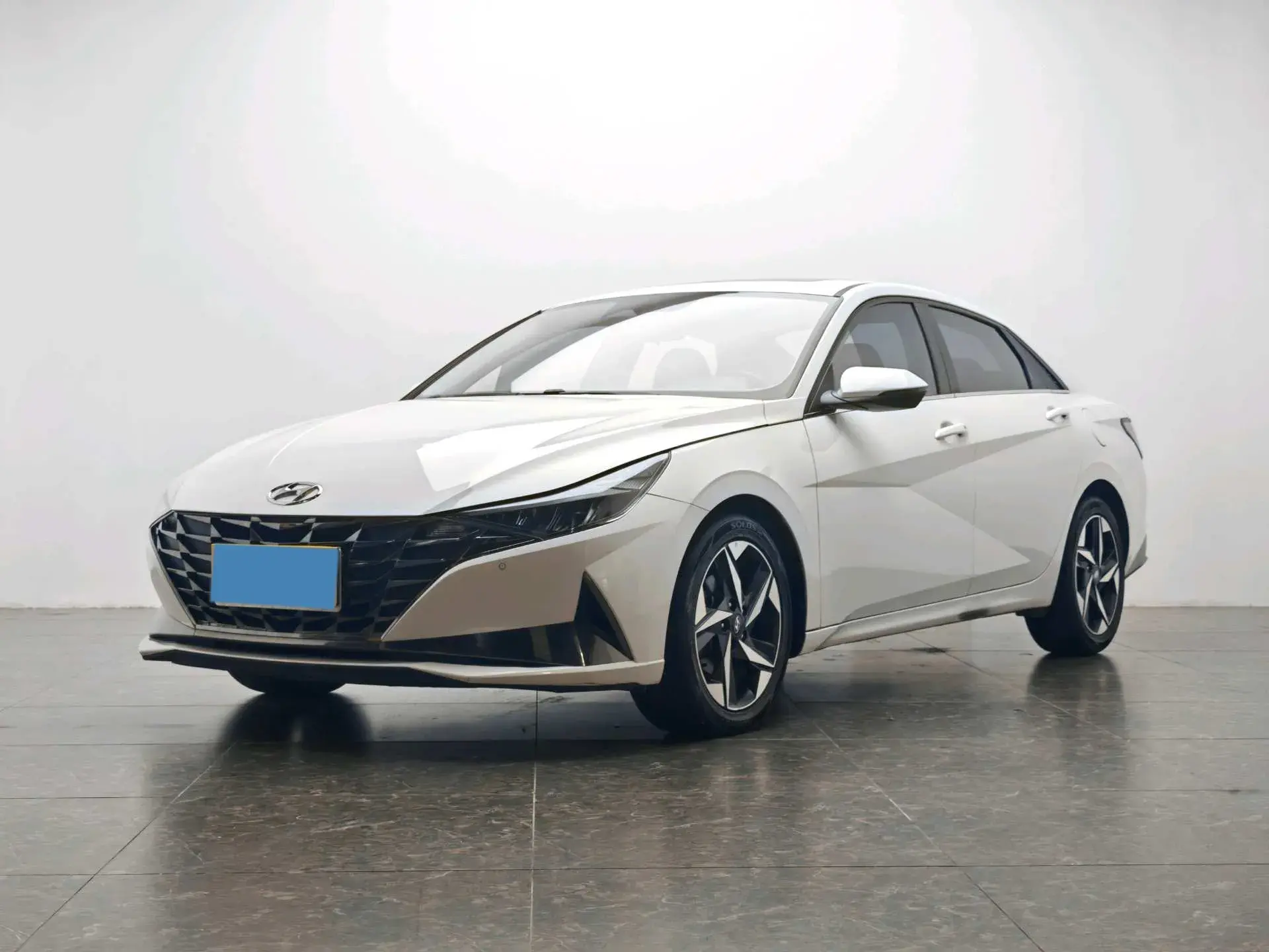 2022 HYUNDAI ELANTRA view 1