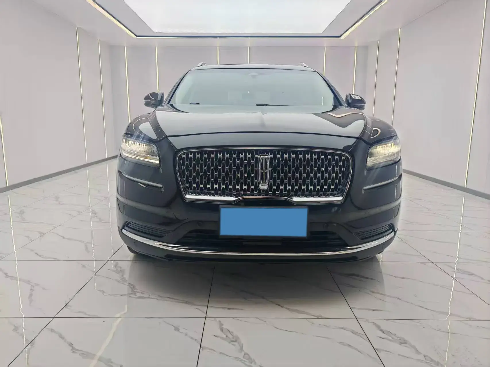 2021 LINCOLN NAUTILUS thumbnail 3