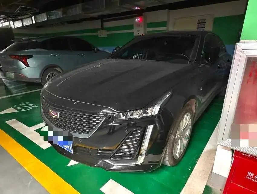 2023 CADILLAC CT5 view 1