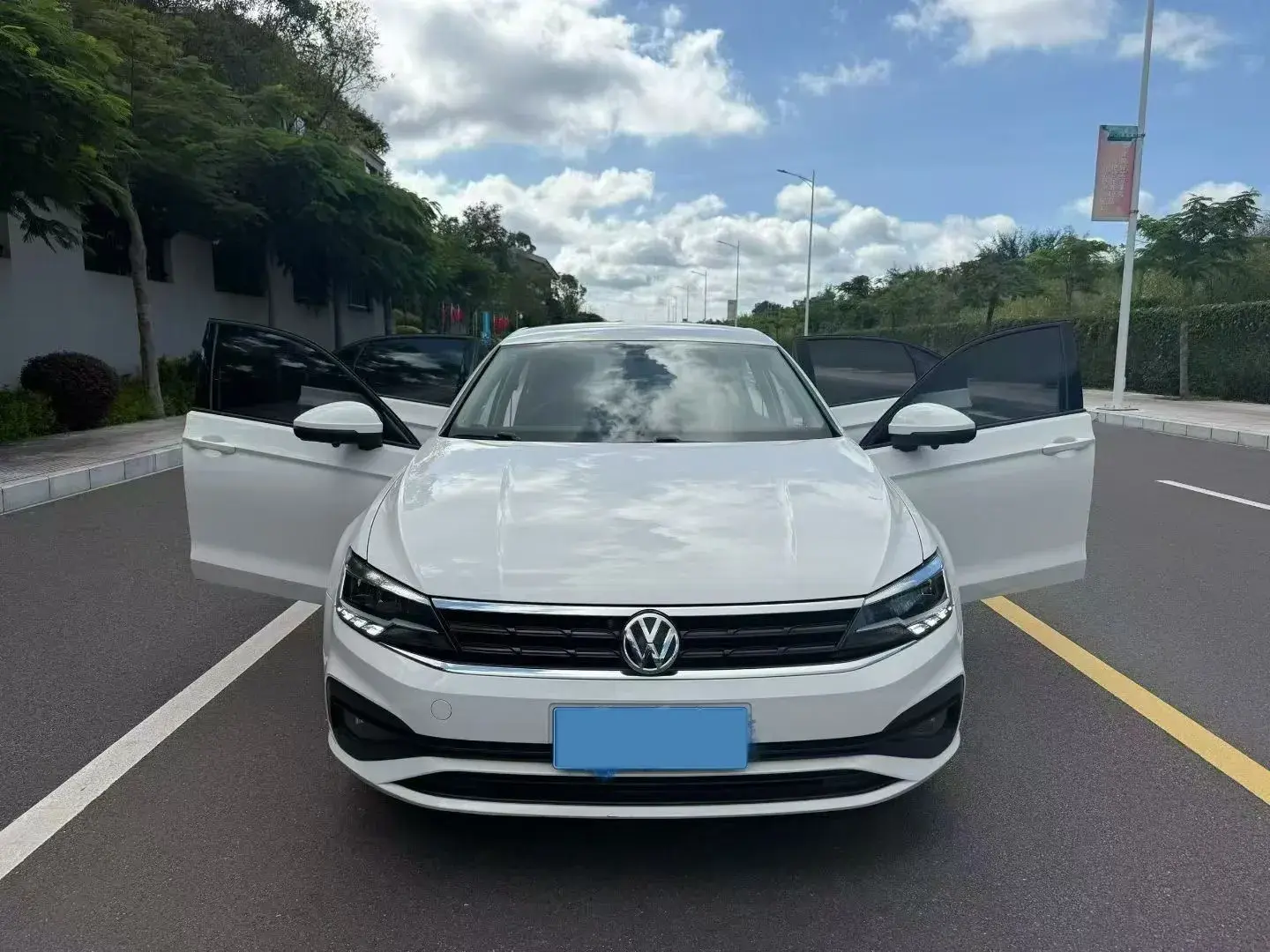 2021 VOLKSWAGEN LAMANDO thumbnail 2