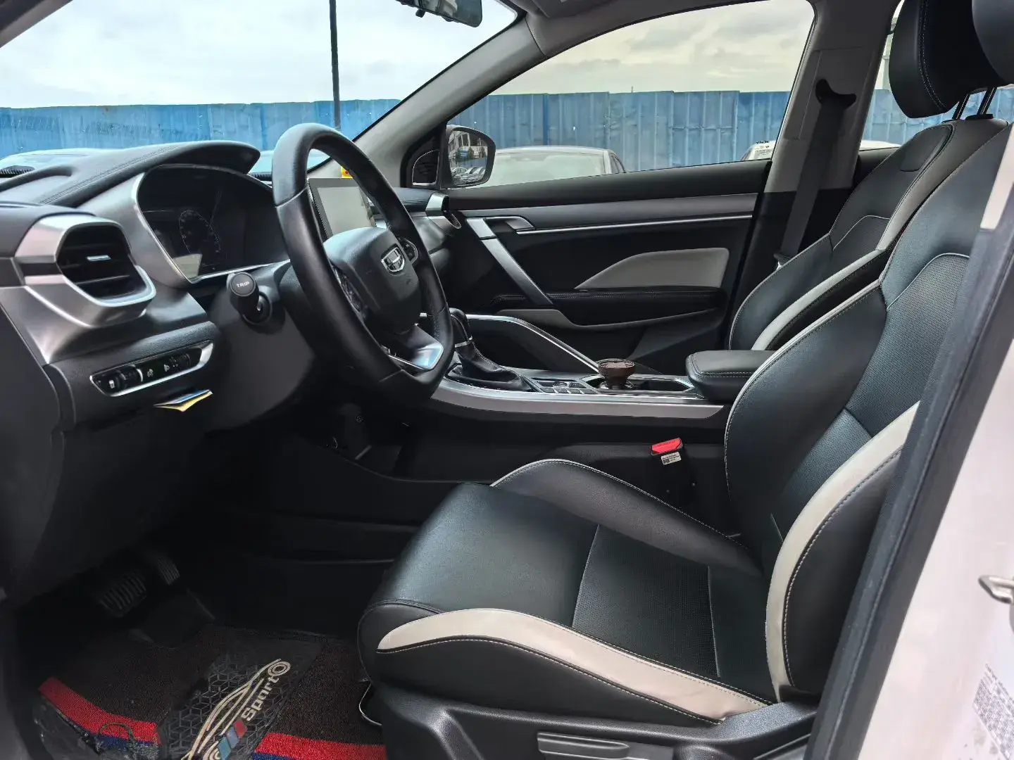 2020 GEELY COOLRAY thumbnail 2