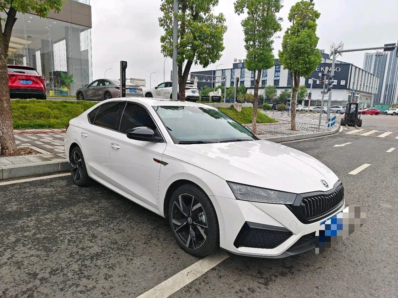 2021 SKODA OCTAVIA thumbnail 3