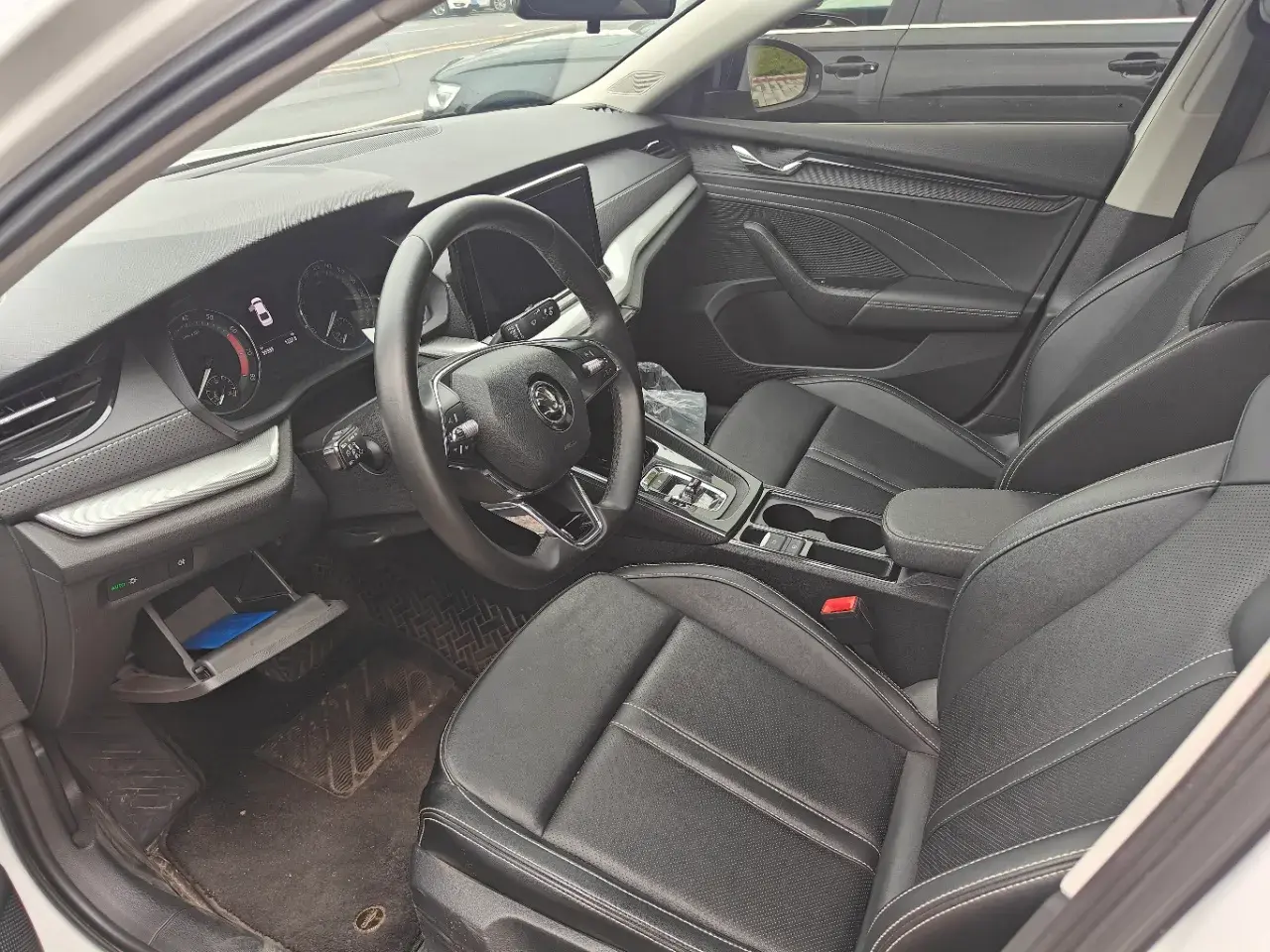 2021 SKODA OCTAVIA thumbnail 4