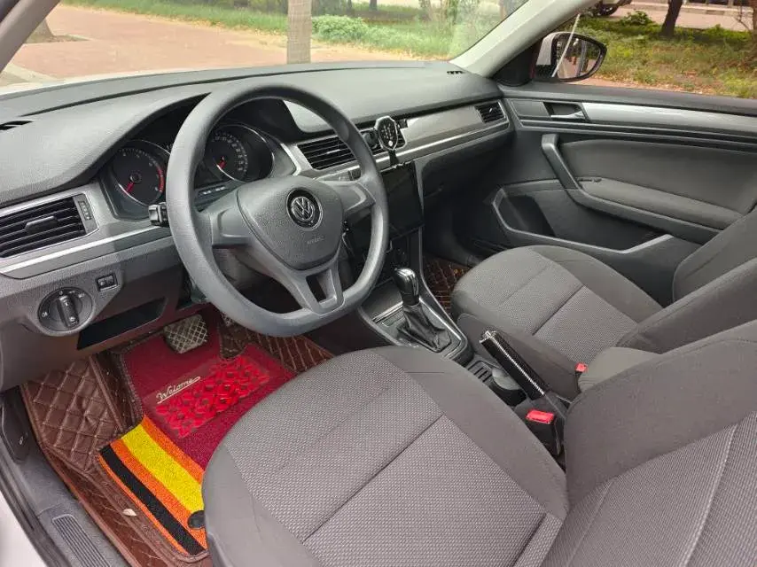 2019 VOLKSWAGEN BORA thumbnail 4