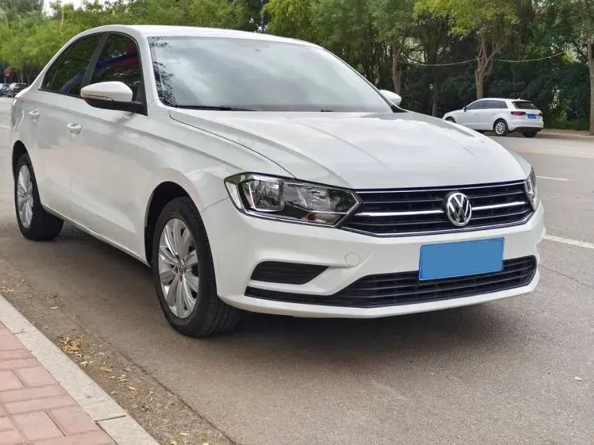 2019 VOLKSWAGEN BORA thumbnail 3