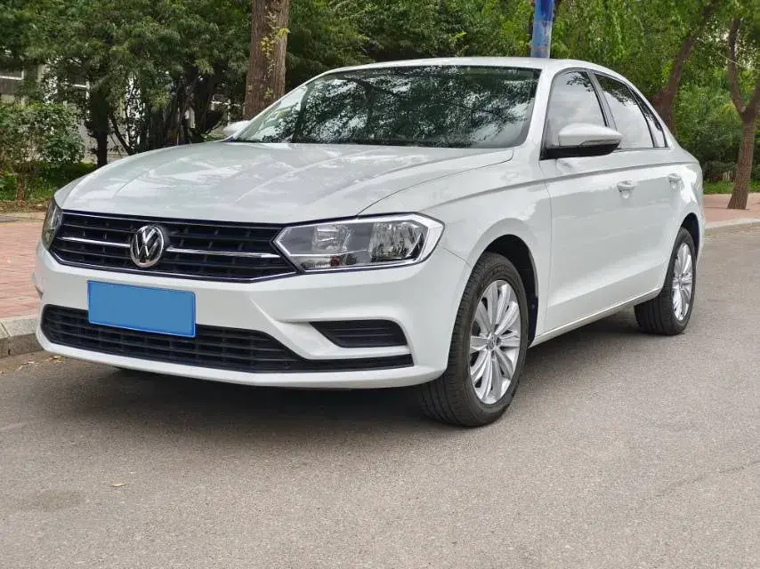 2019 VOLKSWAGEN BORA view 1