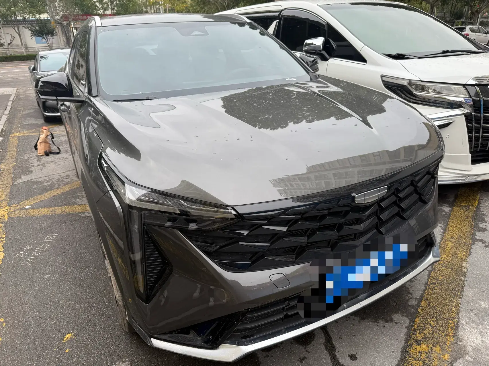 2024 GEELY AZKARRA thumbnail 3