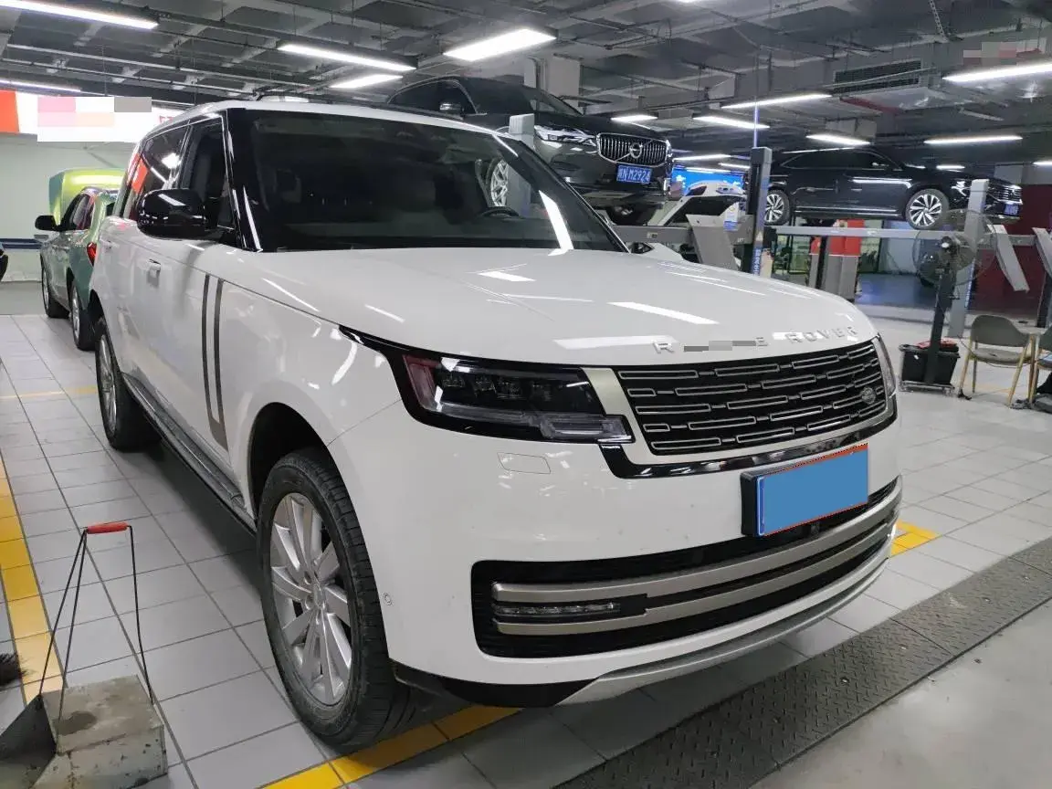 2022 LAND ROVER thumbnail 2