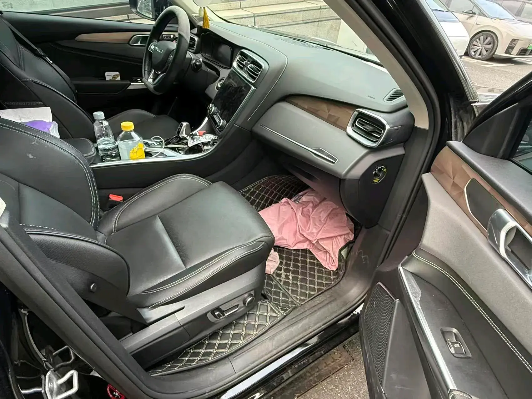 2019 LYNK&CO 01 thumbnail 2