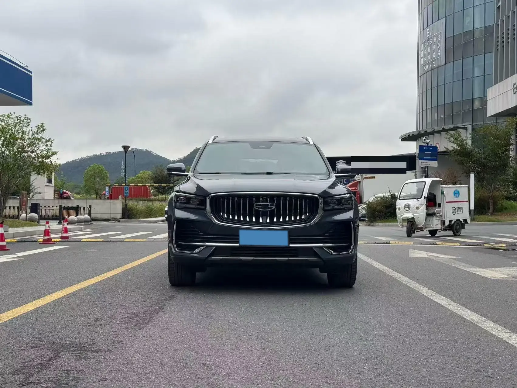 2024 GEELY MONJARO thumbnail 2