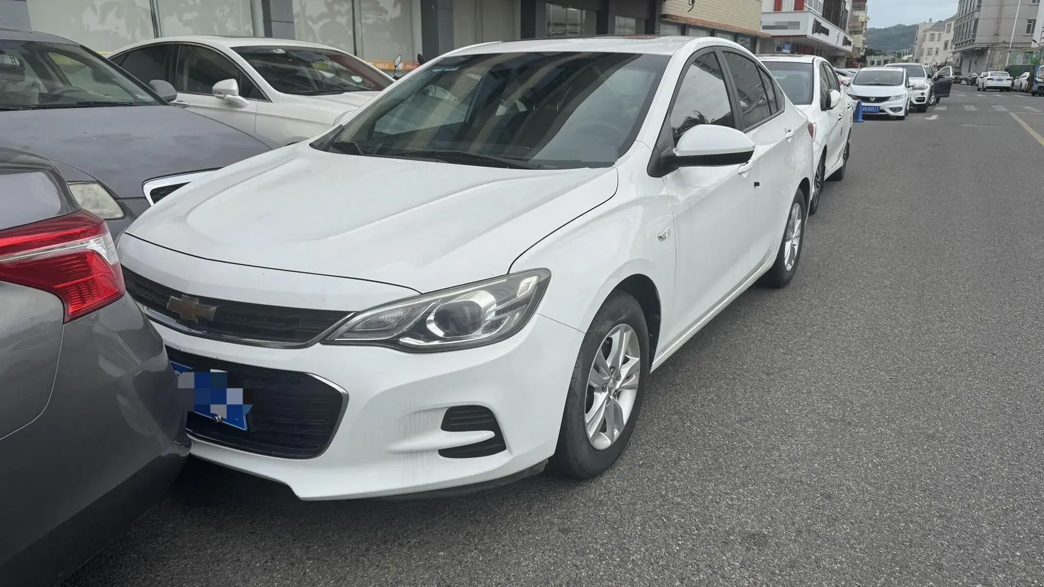 2019 CHEVROLET CAVALIER view 1