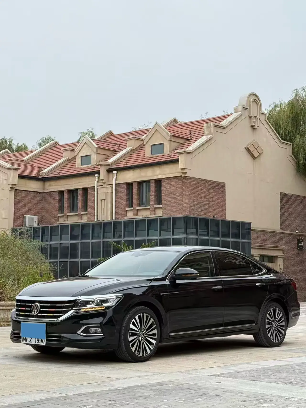 2020 VOLKSWAGEN PASSAT view 1