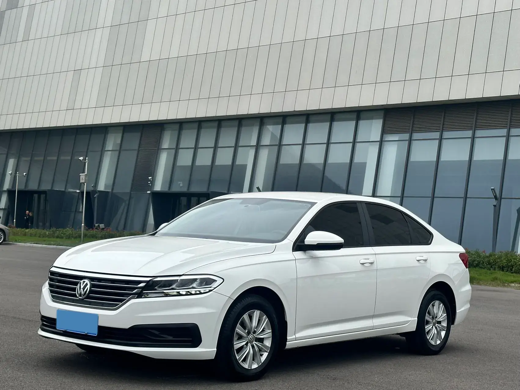 2018 VOLKSWAGEN LAVIDA view 1