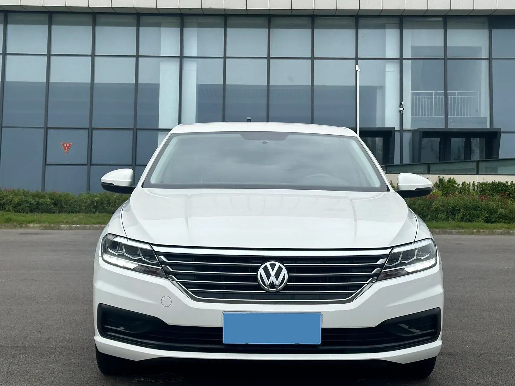 2018 VOLKSWAGEN LAVIDA thumbnail 2