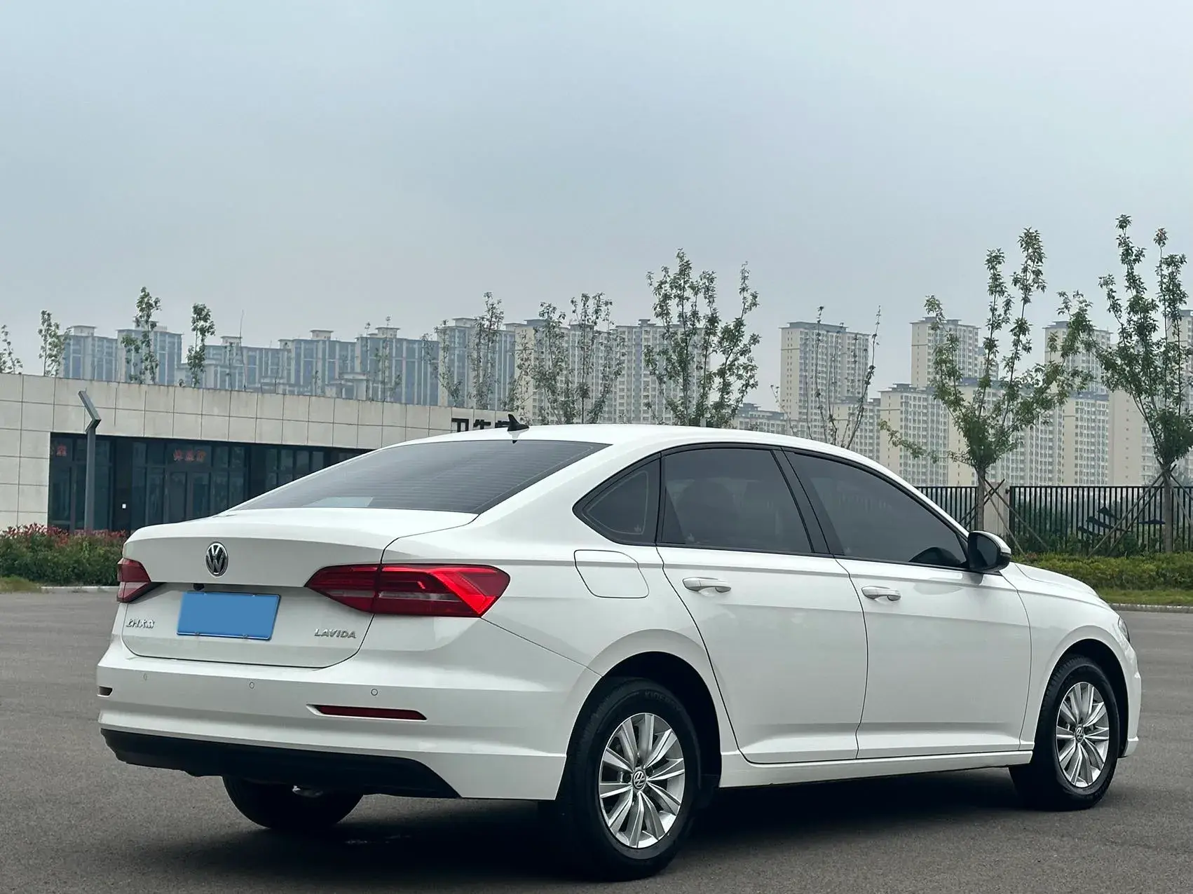 2018 VOLKSWAGEN LAVIDA thumbnail 4