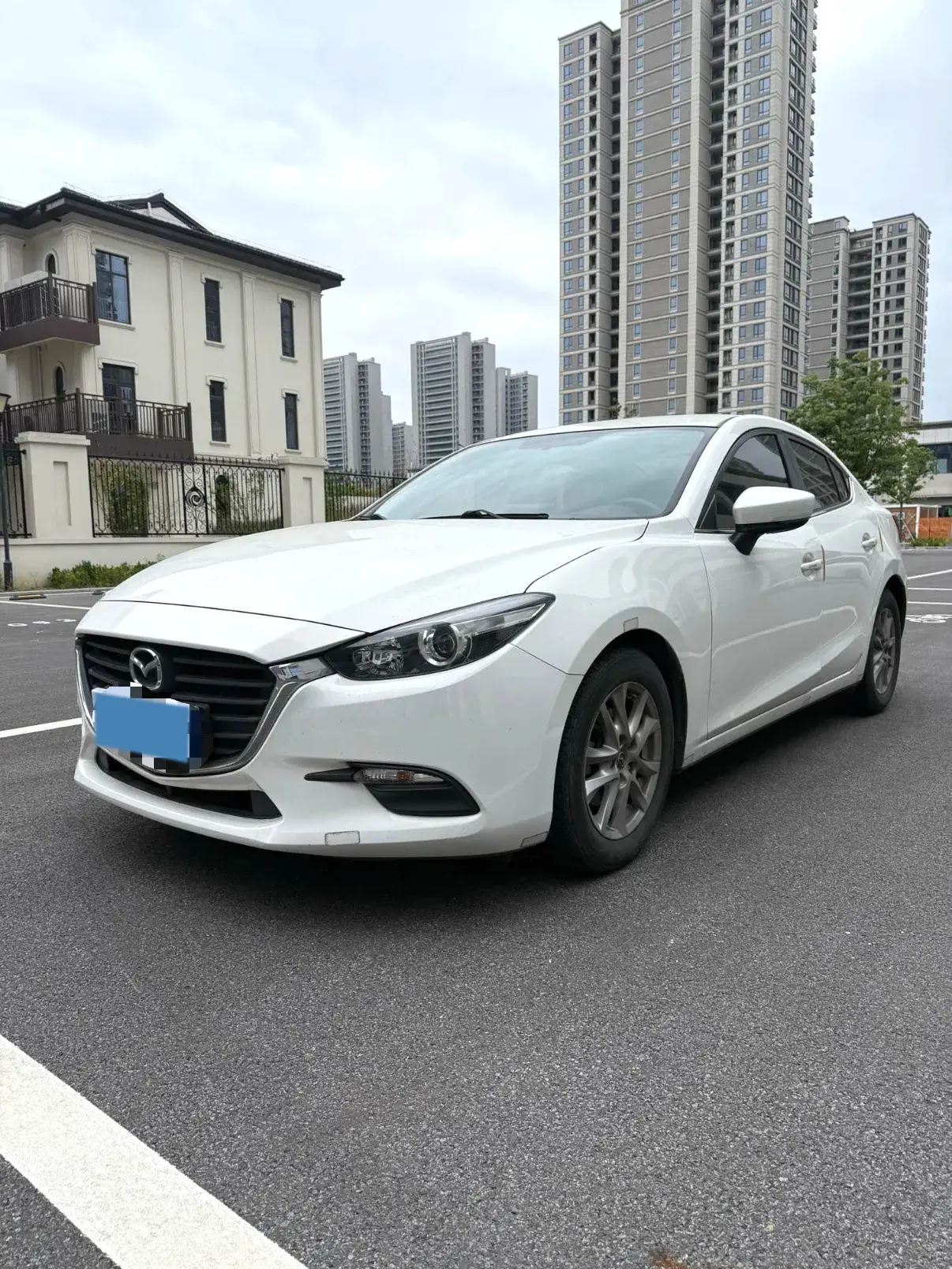 2017 MAZDA 3 view 1
