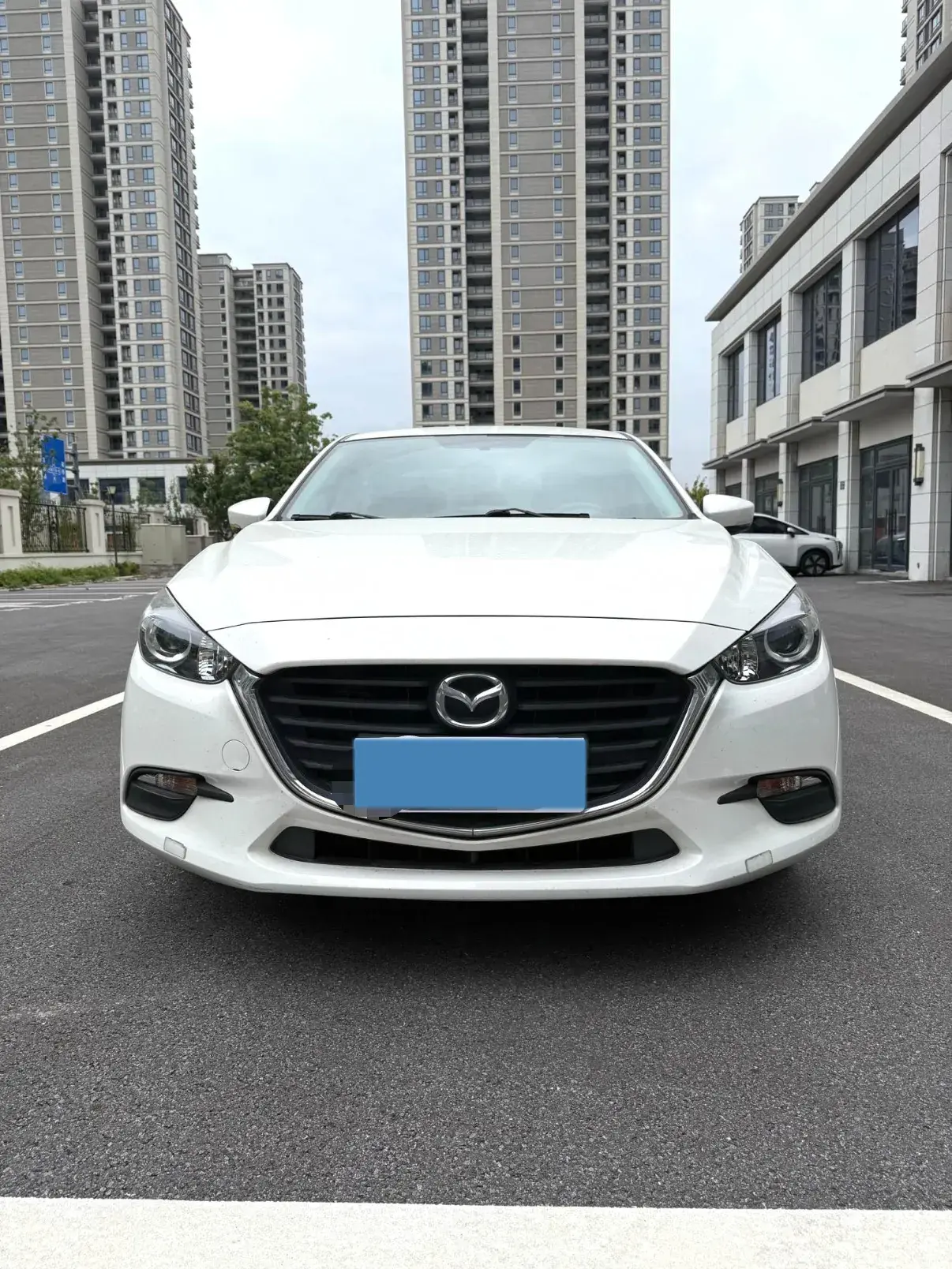 2017 MAZDA 3 thumbnail 2