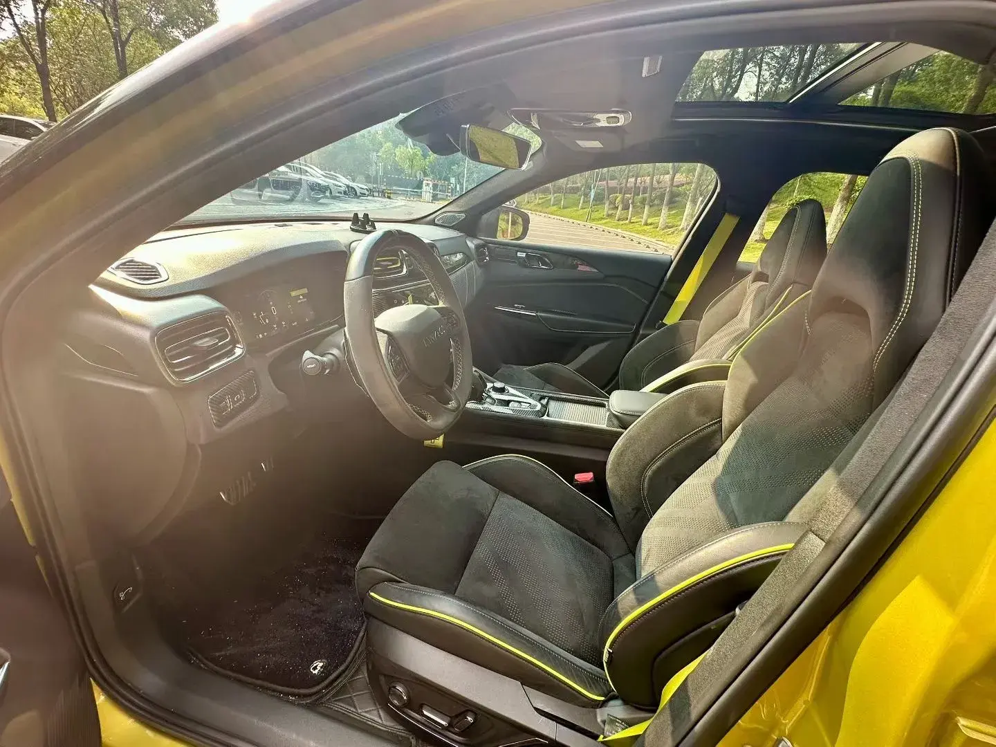 2020 LYNK&CO 03 thumbnail 4