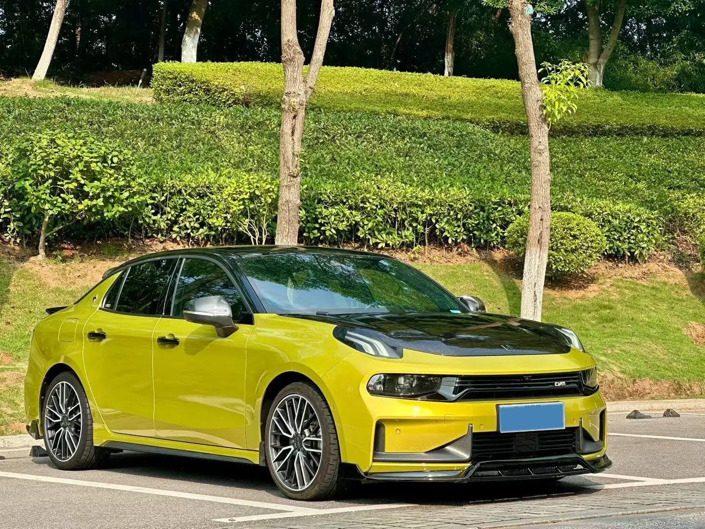 2020 LYNK&CO 03 thumbnail 3