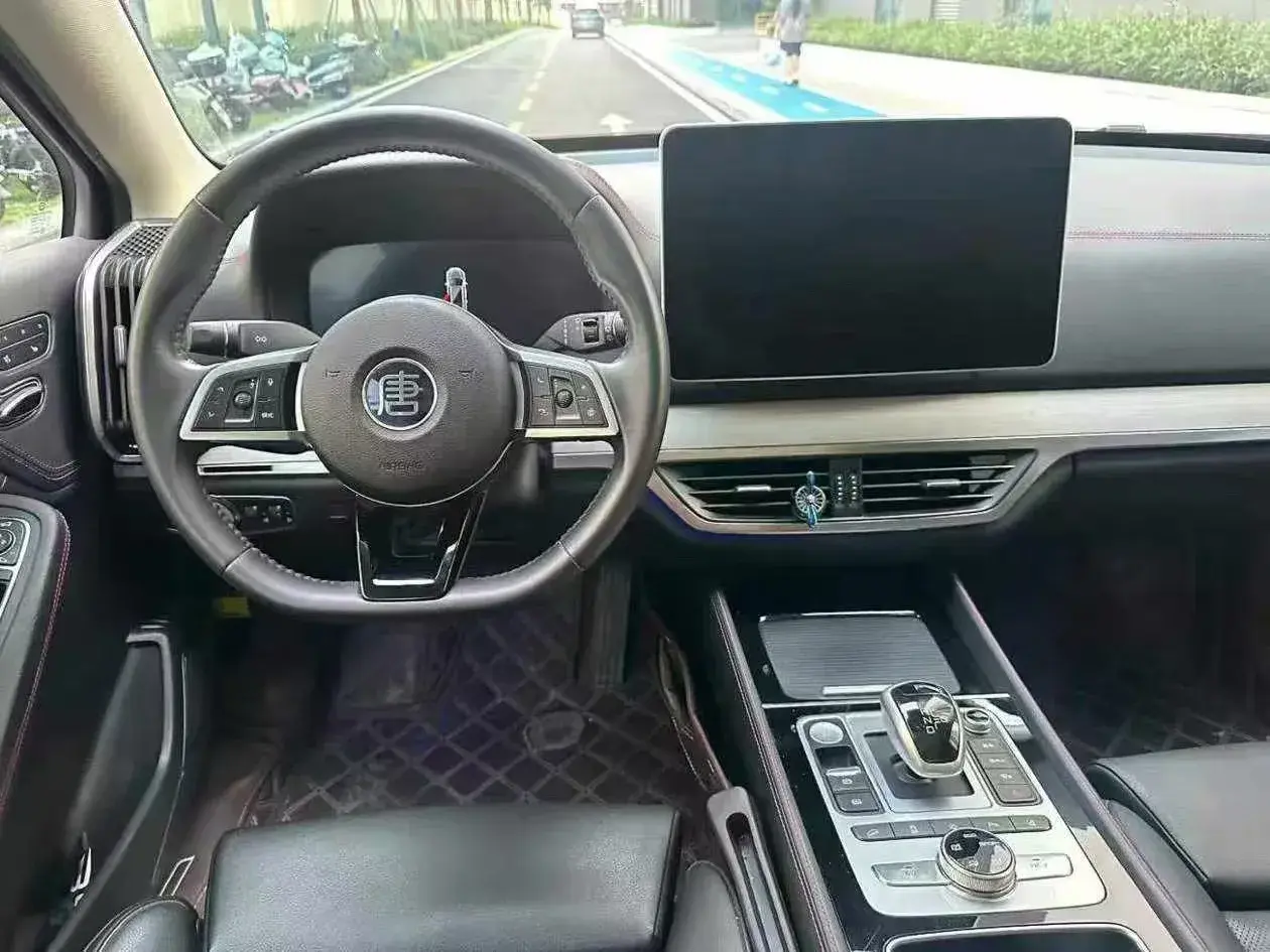 2018 BYD TANG thumbnail 3