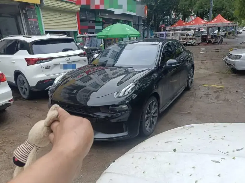 2020 LYNK&CO 03 view 1