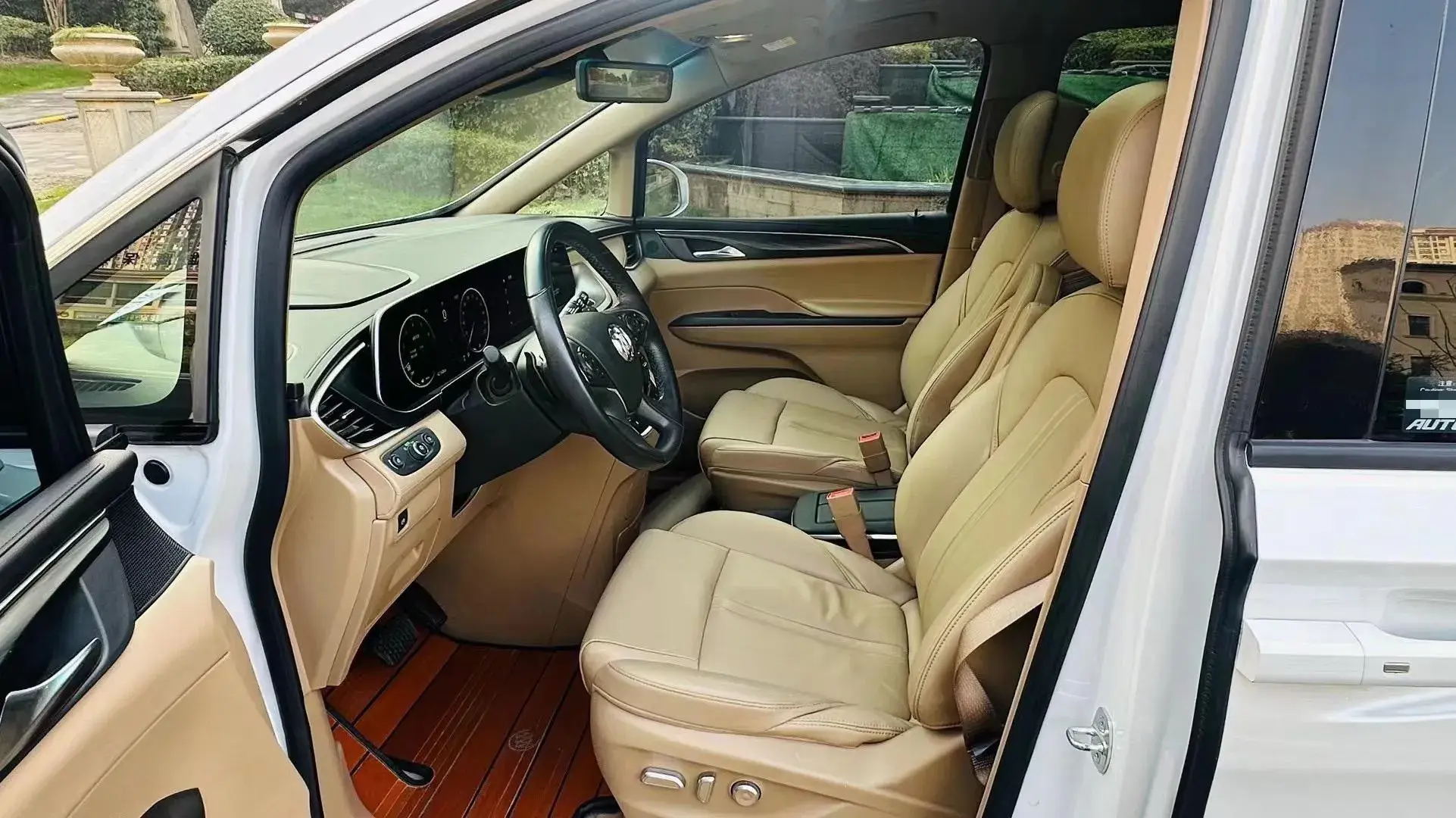 2023 BUICK GL8 thumbnail 3