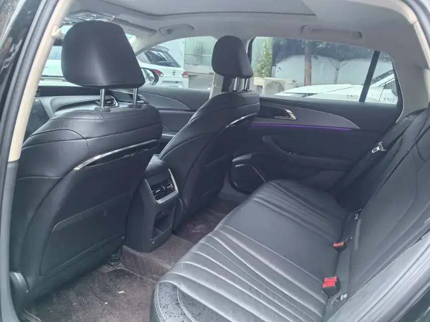 2024 HONGQI H5 thumbnail 4