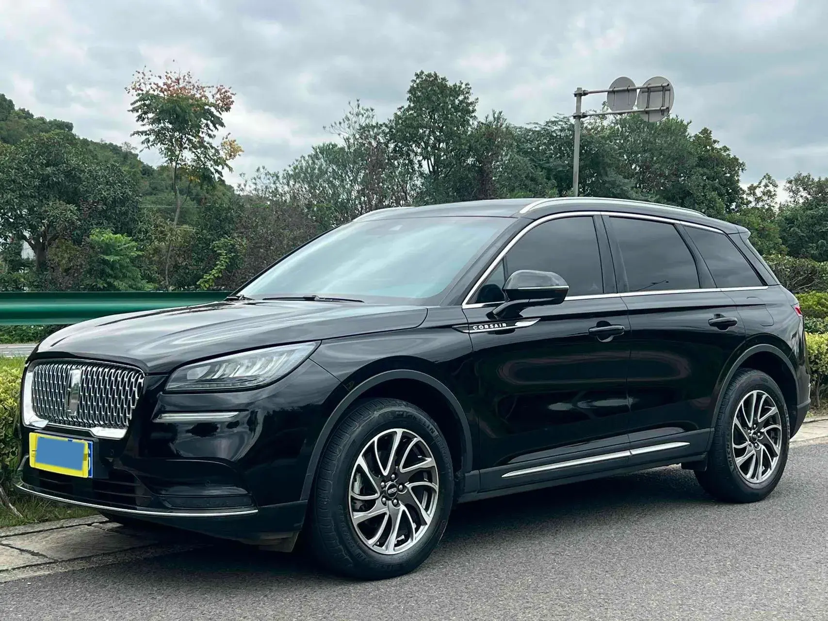 2021 LINCOLN CORSAIR view 1