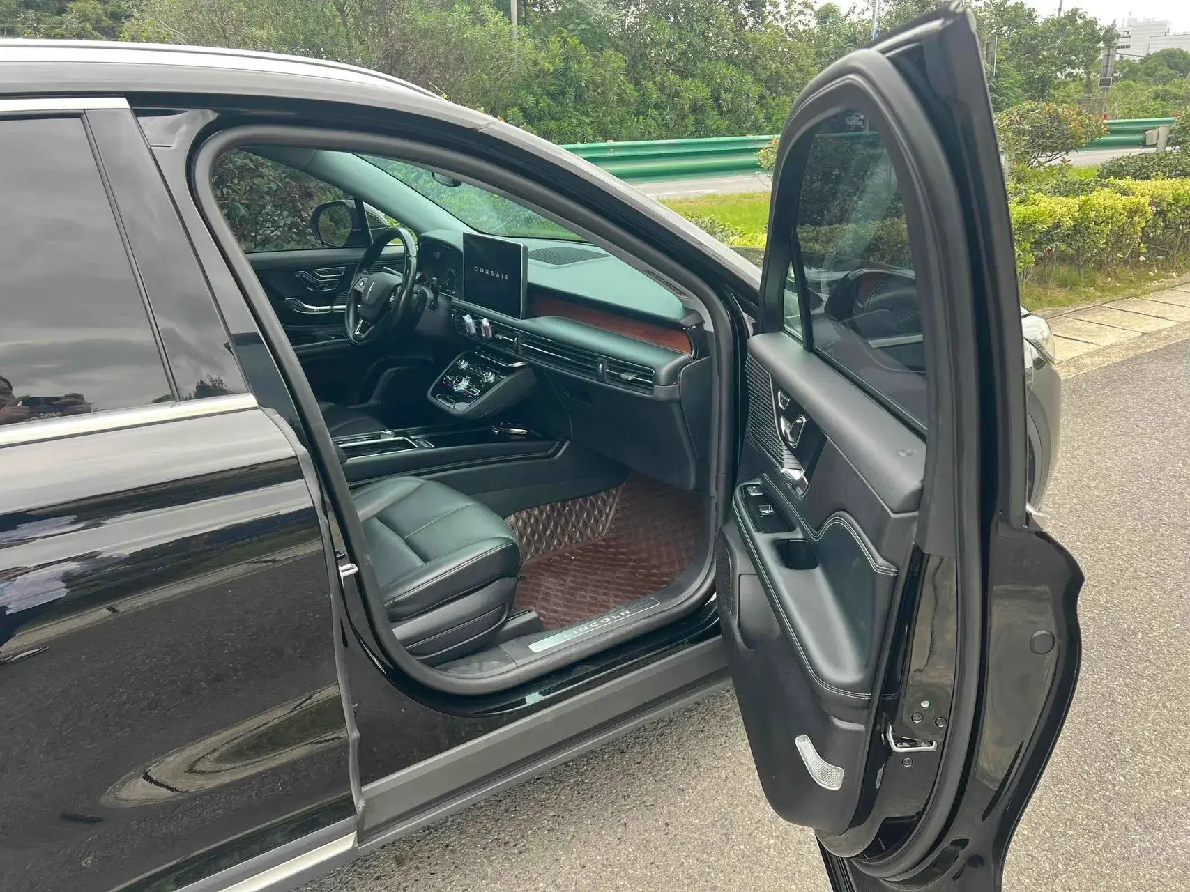 2021 LINCOLN CORSAIR thumbnail 4